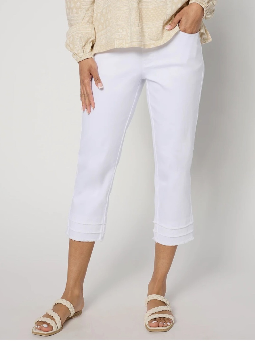 Belle by Kim Gravel TripleLuxe Twill Pull On Triple Fray Crop Jean-White Size 0